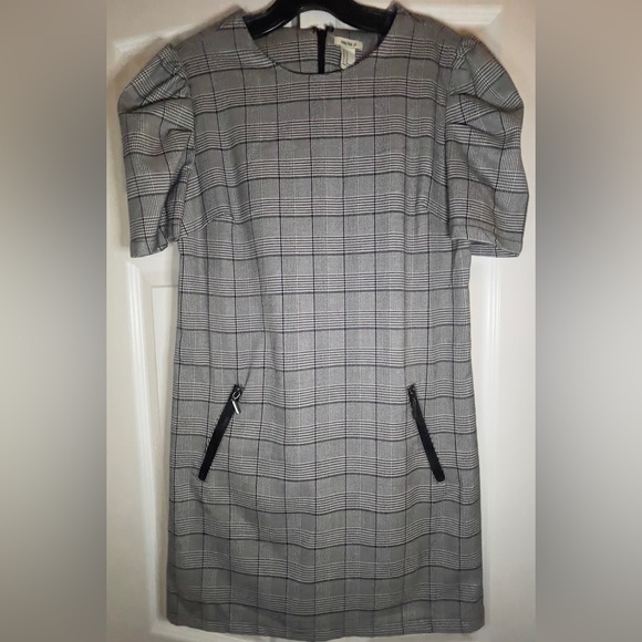 Forever 21 Dresses & Skirts - Forever 21 Gray Plaid Long Sleeve Dress